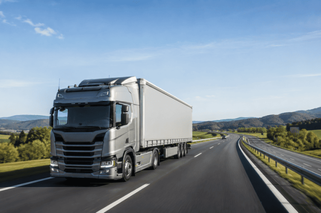 vrachtwagen op de weg